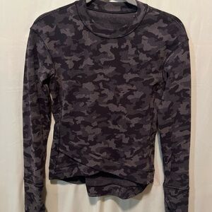 lululemon athletica Black and Gray Camouflage Long Sleeve Top